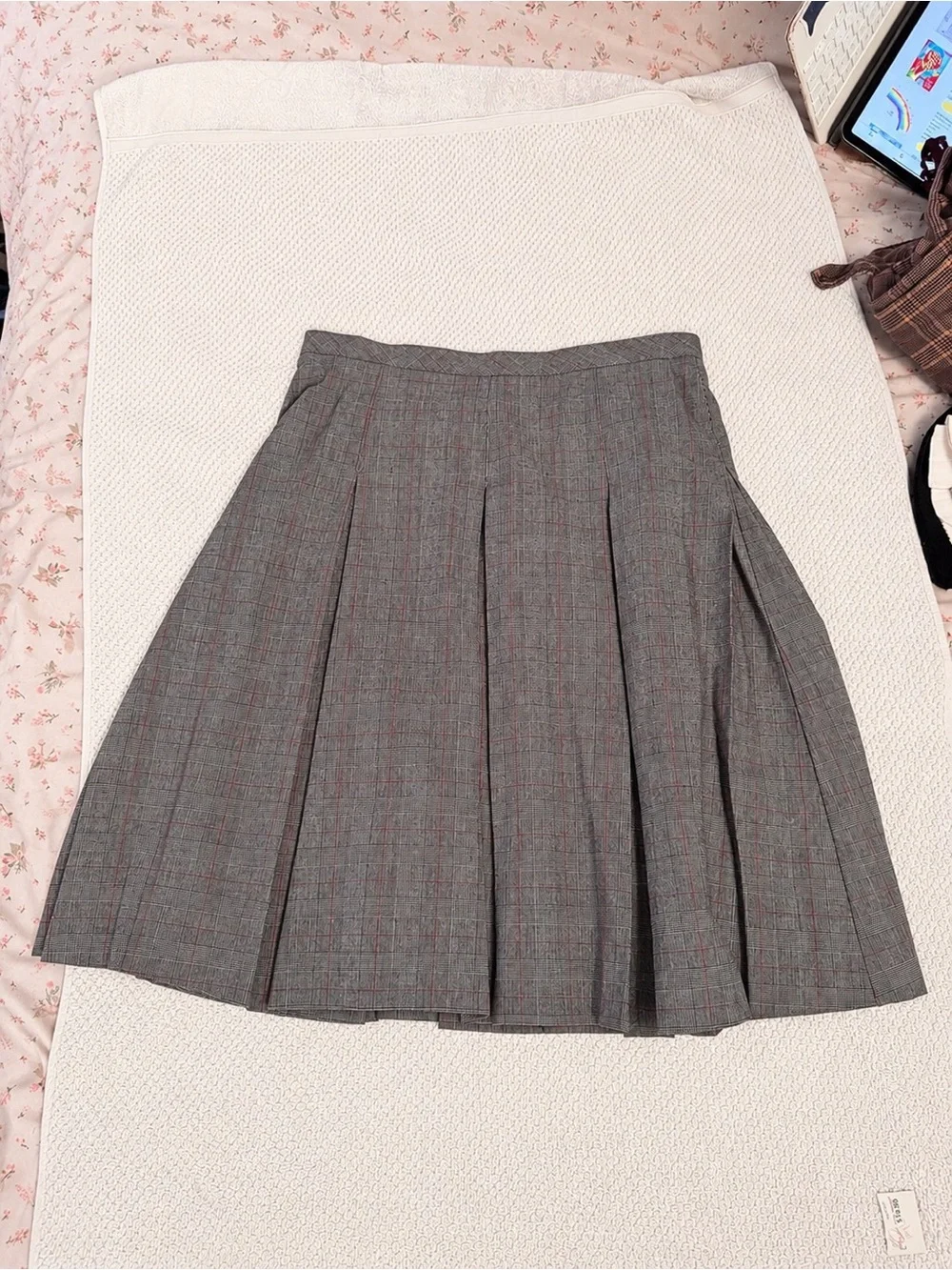Isaac Mizrahi Gray Plaid Pleated Skirt